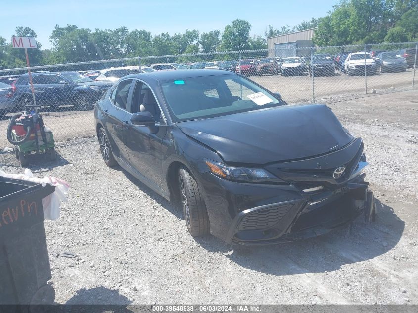 2024 TOYOTA CAMRY SE