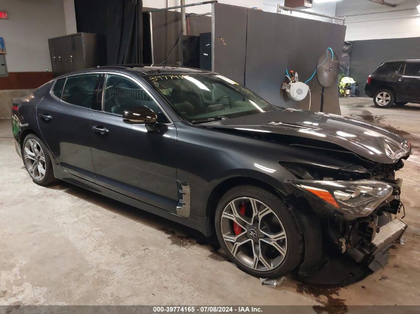 2019 KIA STINGER GT2