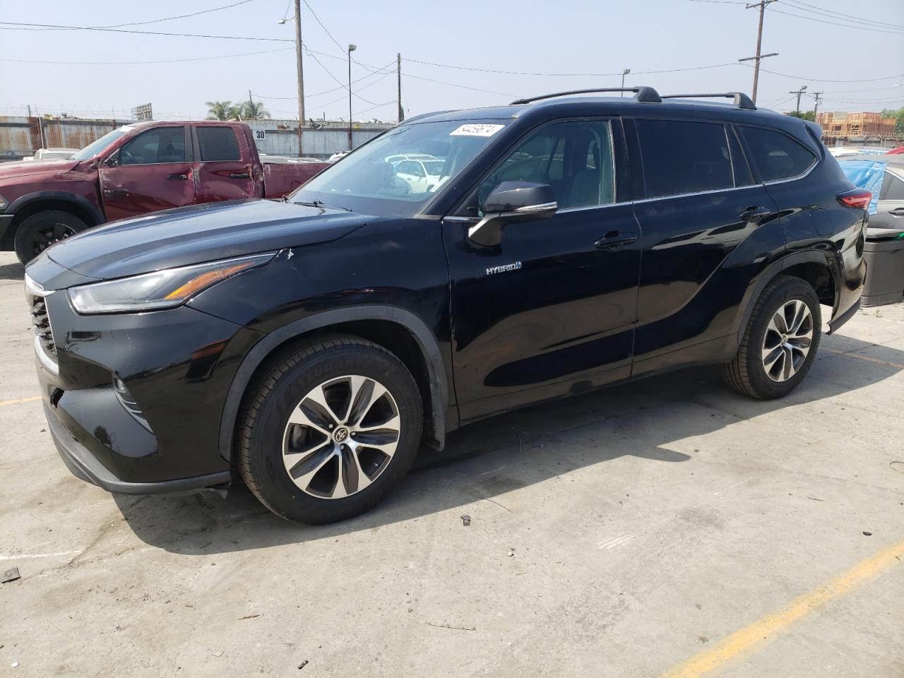 2021 TOYOTA HIGHLANDER HYBRID XLE