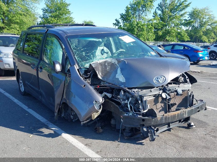 2011 TOYOTA SIENNA XLE