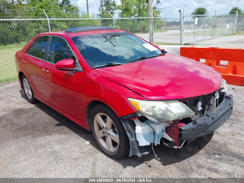 2014 TOYOTA CAMRY SE