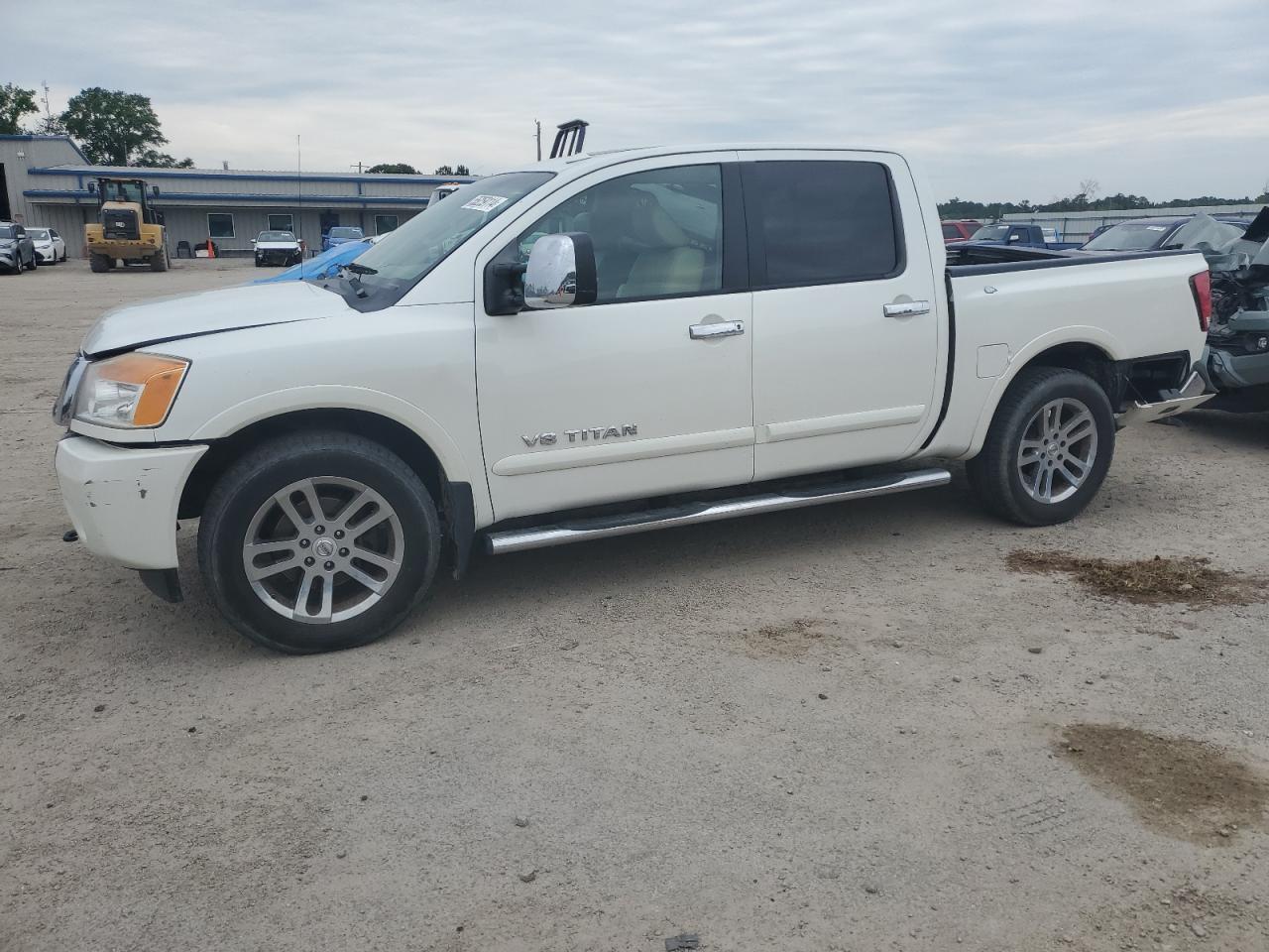 2013 NISSAN TITAN S