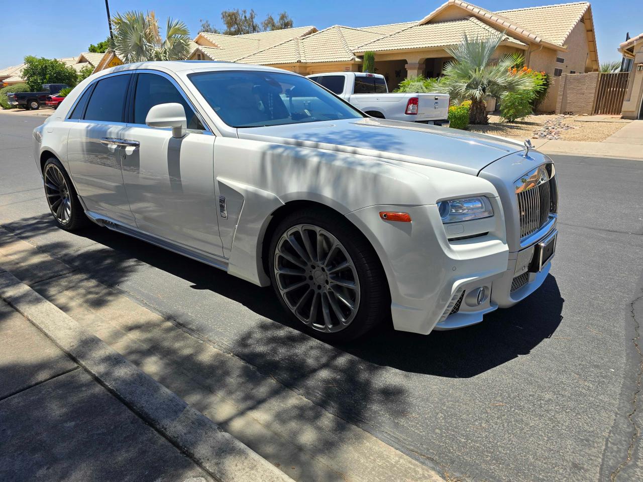 2013 ROLLS-ROYCE GHOST