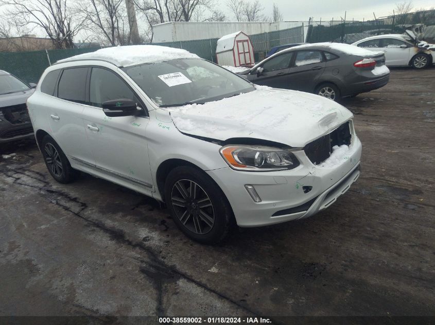 2017 VOLVO XC60 T5 DYNAMIC