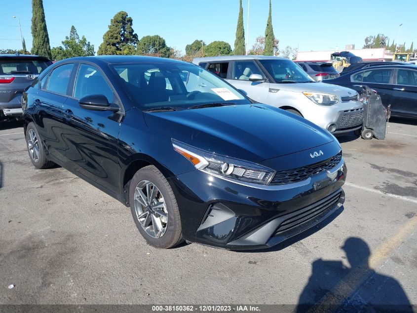 2023 KIA FORTE LXS