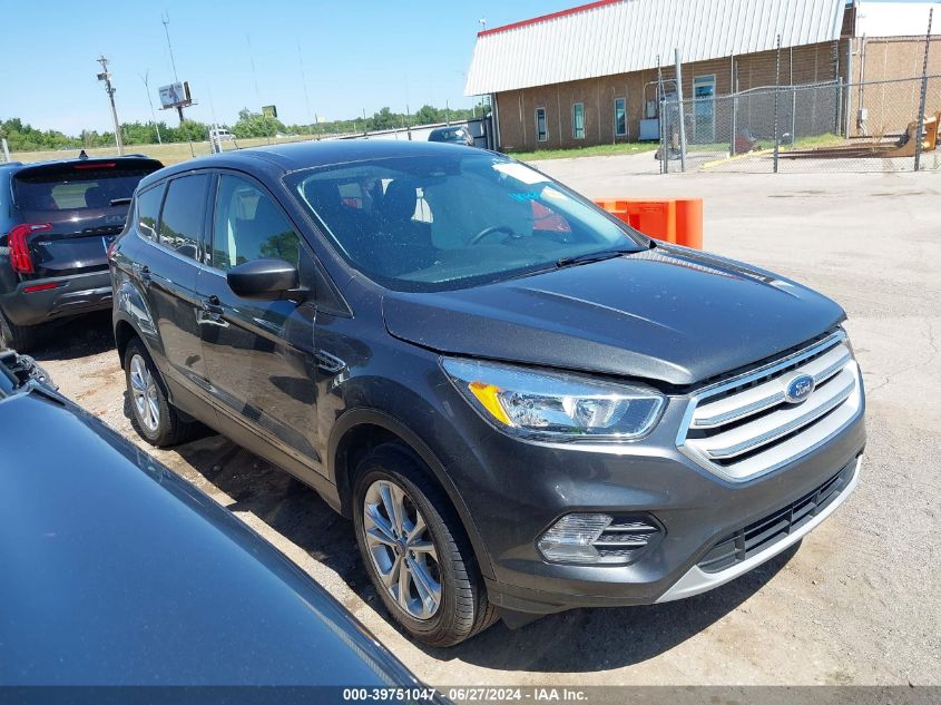 2019 FORD ESCAPE SE