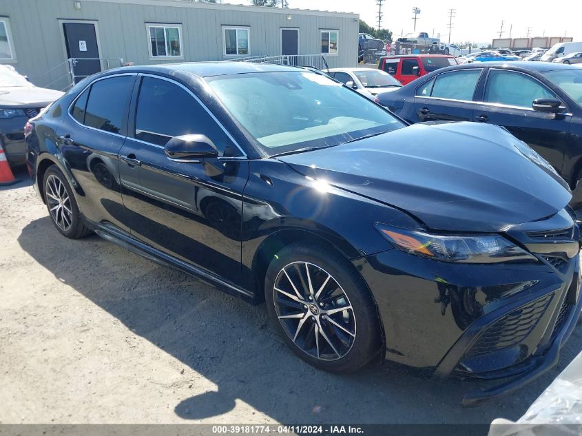 2024 TOYOTA CAMRY SE