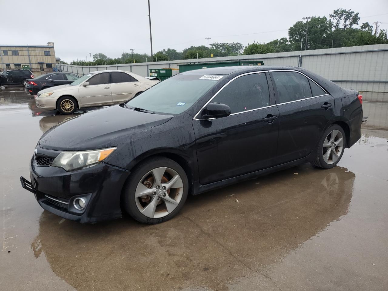 2014 TOYOTA CAMRY SE