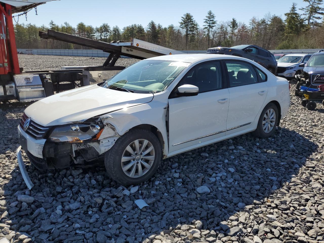 2013 VOLKSWAGEN PASSAT S