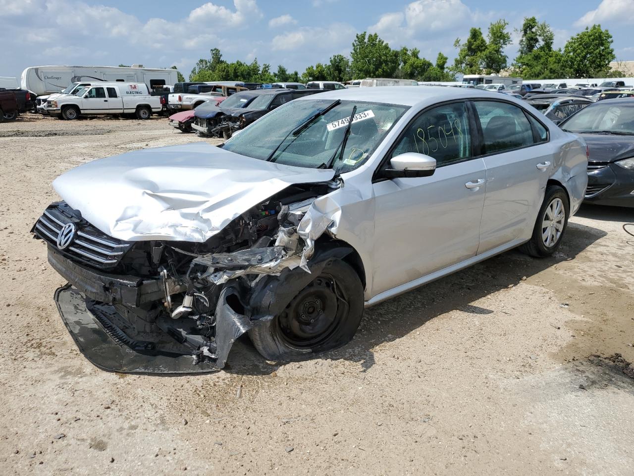 2013 VOLKSWAGEN PASSAT S