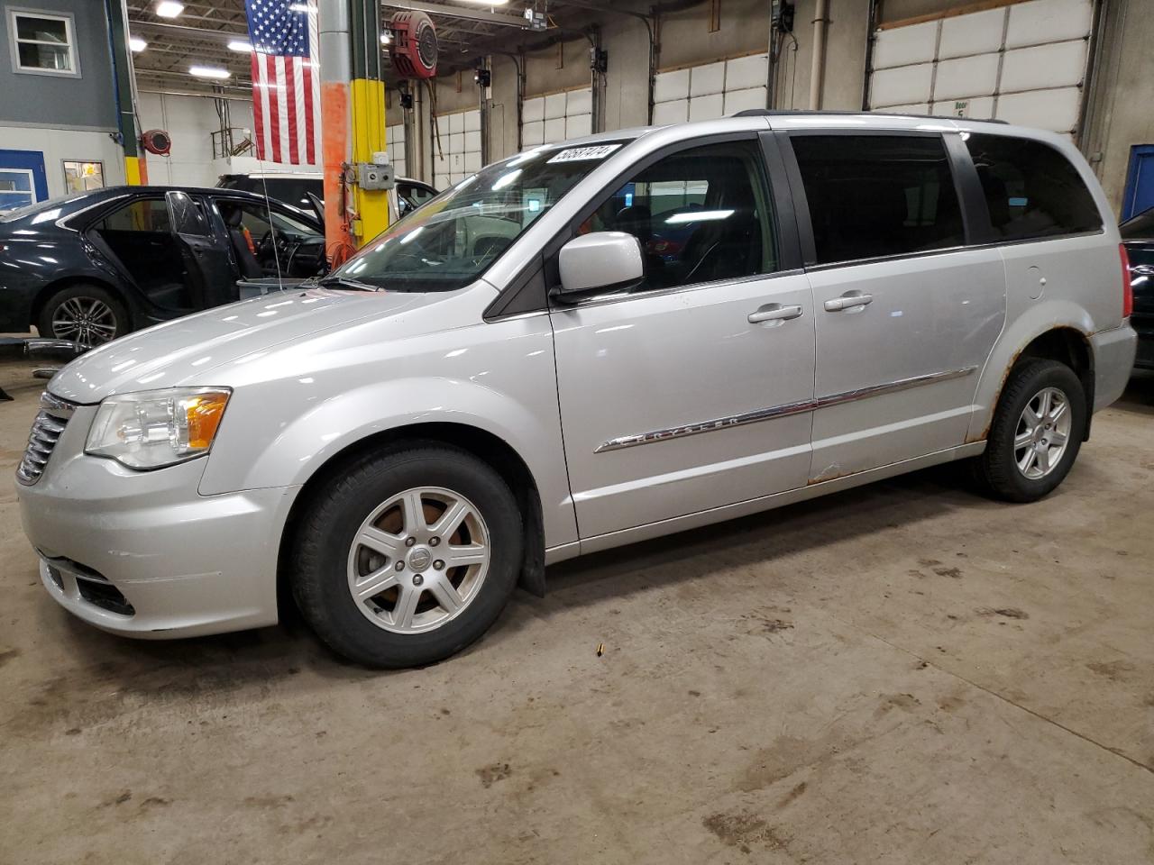 2011 CHRYSLER TOWN & COUNTRY TOURING L