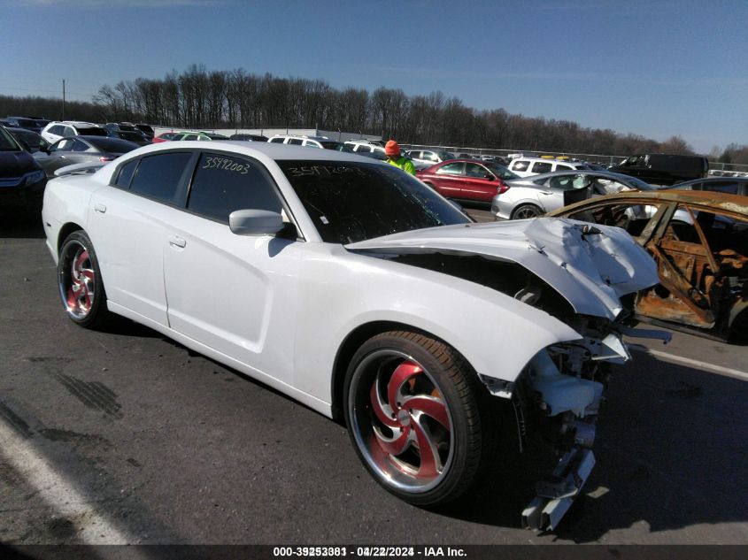 2014 DODGE CHARGER SE