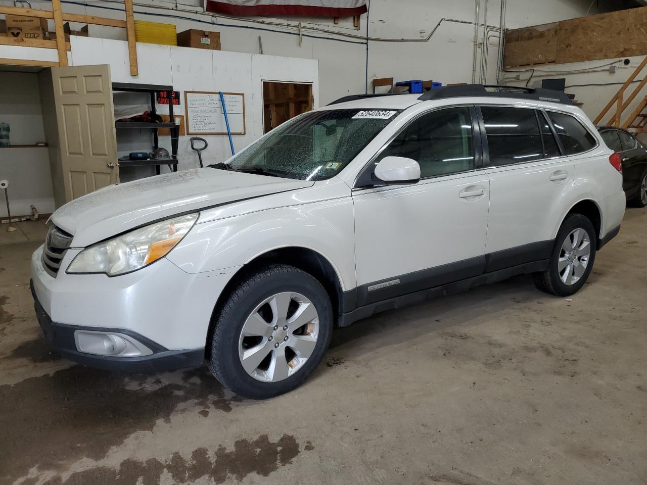 2011 SUBARU OUTBACK 2.5I PREMIUM