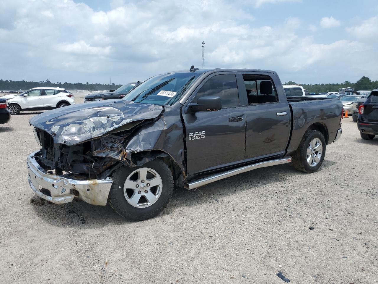 2016 RAM 1500 SLT