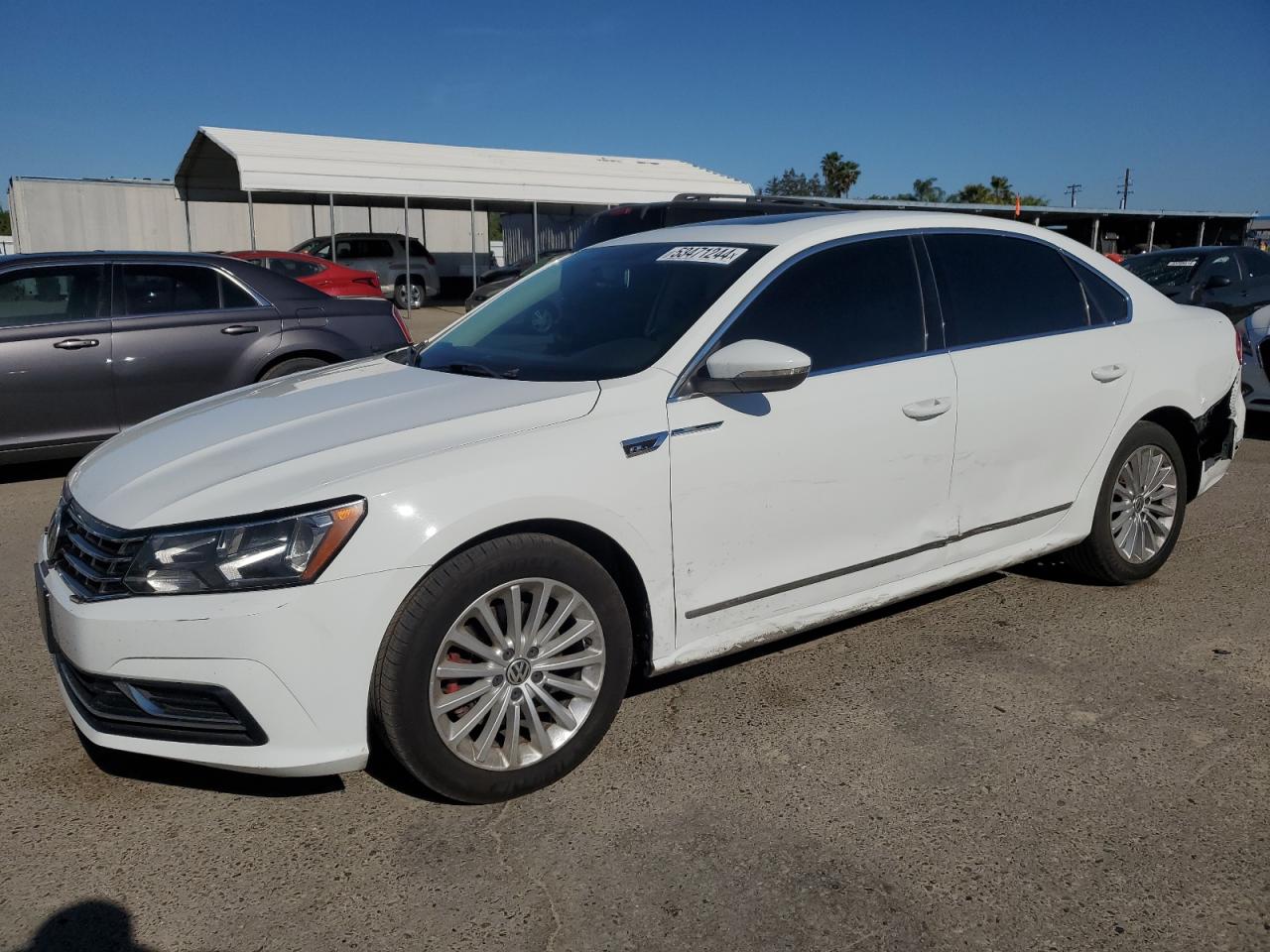 2016 VOLKSWAGEN PASSAT SE