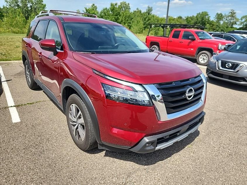 2023 NISSAN PATHFINDER SL