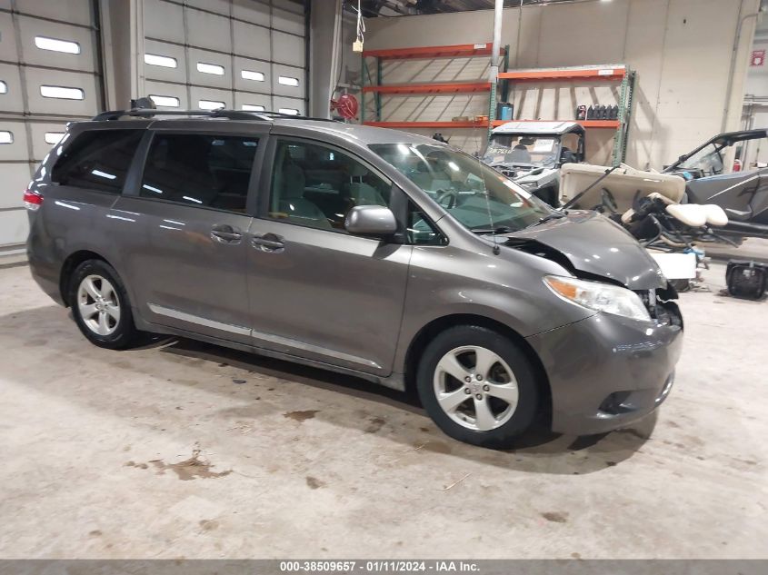 2011 TOYOTA SIENNA LE V6