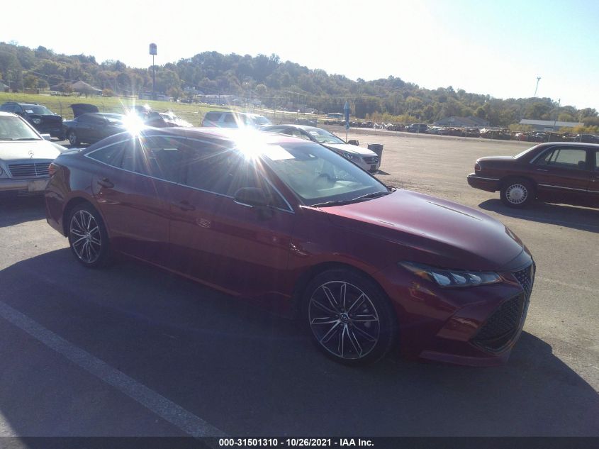 2020 TOYOTA AVALON XSE