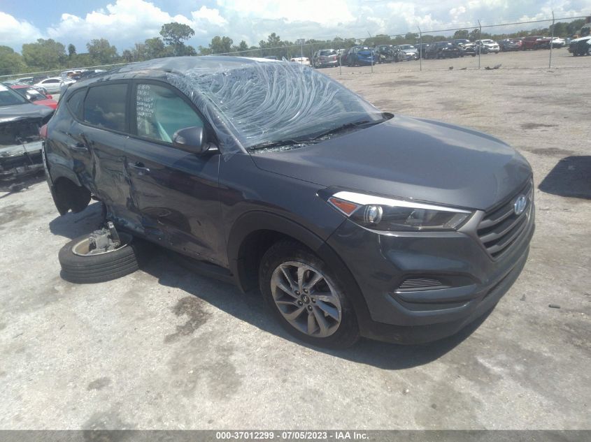 2017 HYUNDAI TUCSON SE