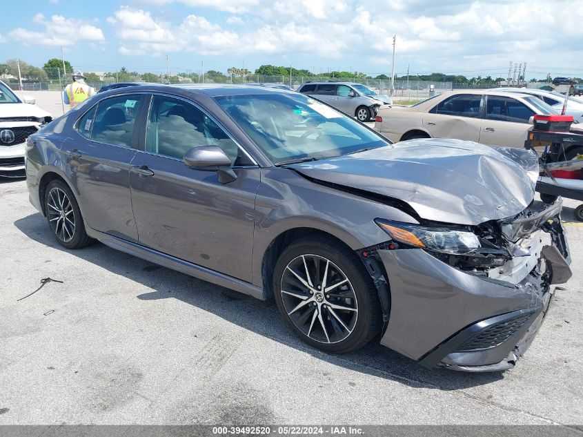 2021 TOYOTA CAMRY SE