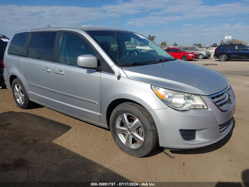 2010 VOLKSWAGEN ROUTAN SE