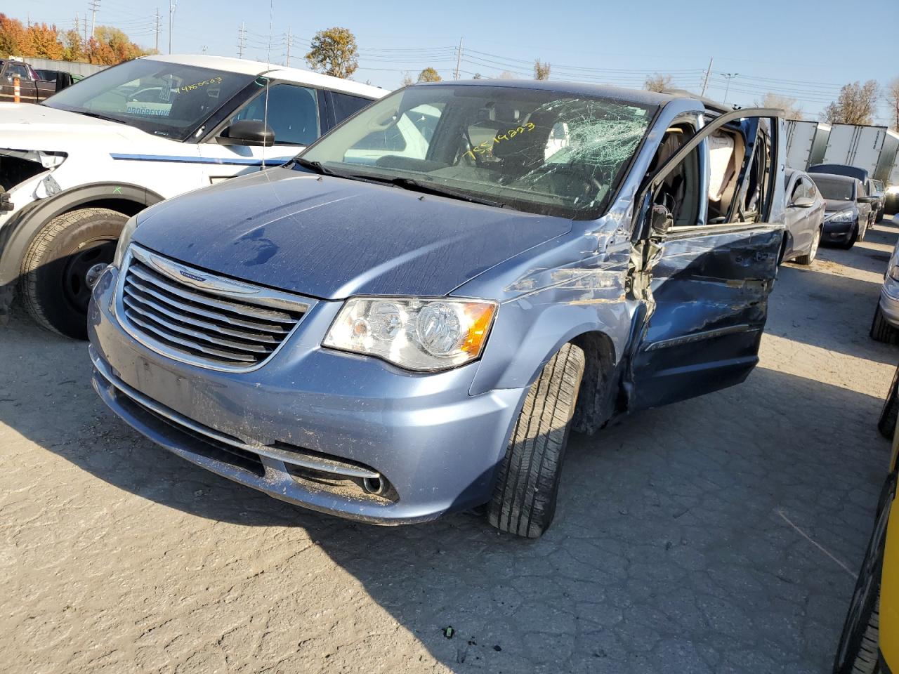 2011 CHRYSLER TOWN & COUNTRY TOURING L