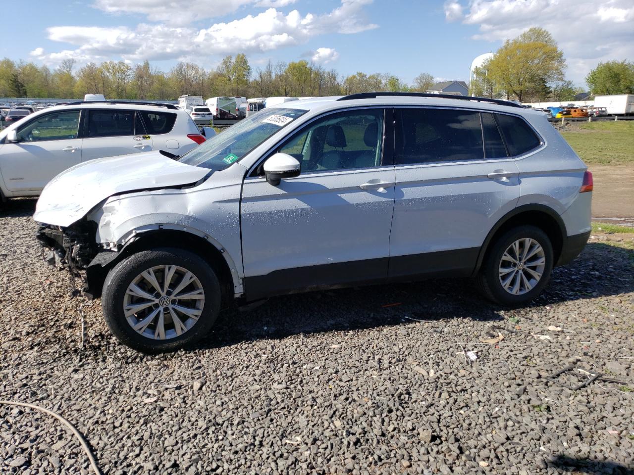 2019 VOLKSWAGEN TIGUAN SE