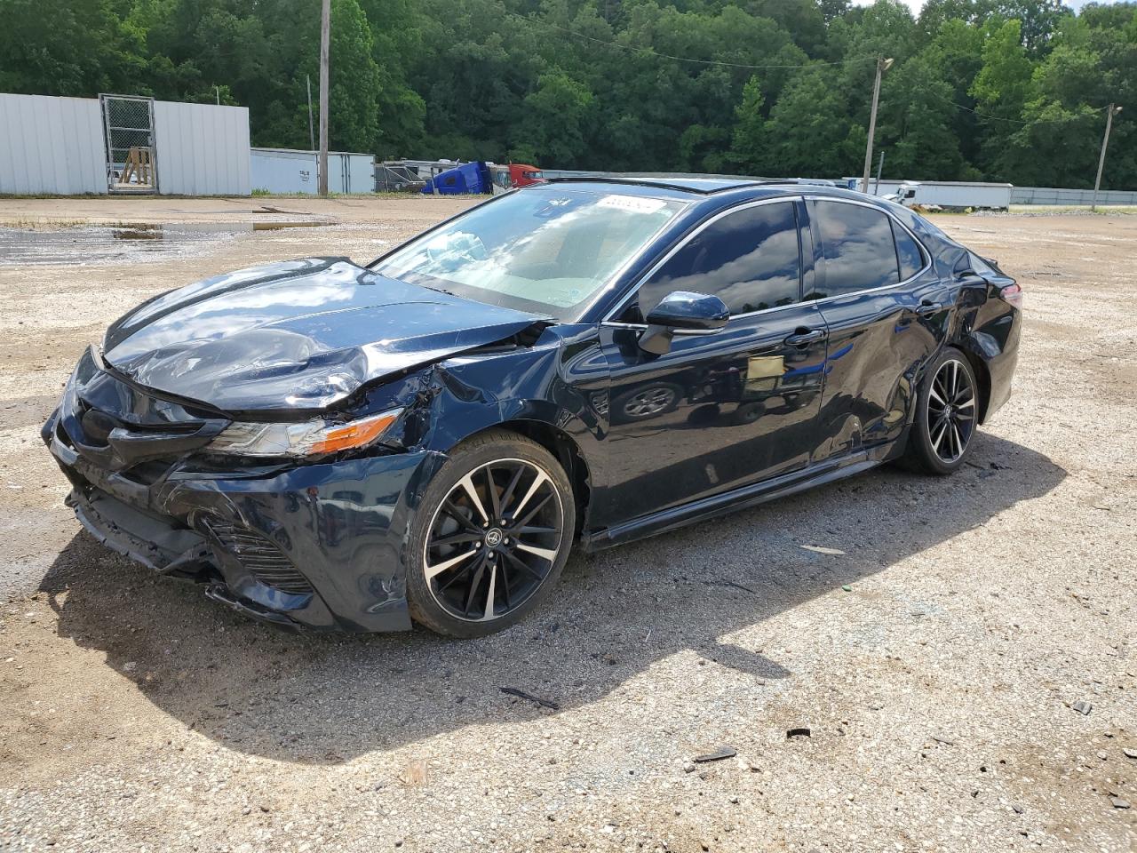 2020 TOYOTA CAMRY XSE