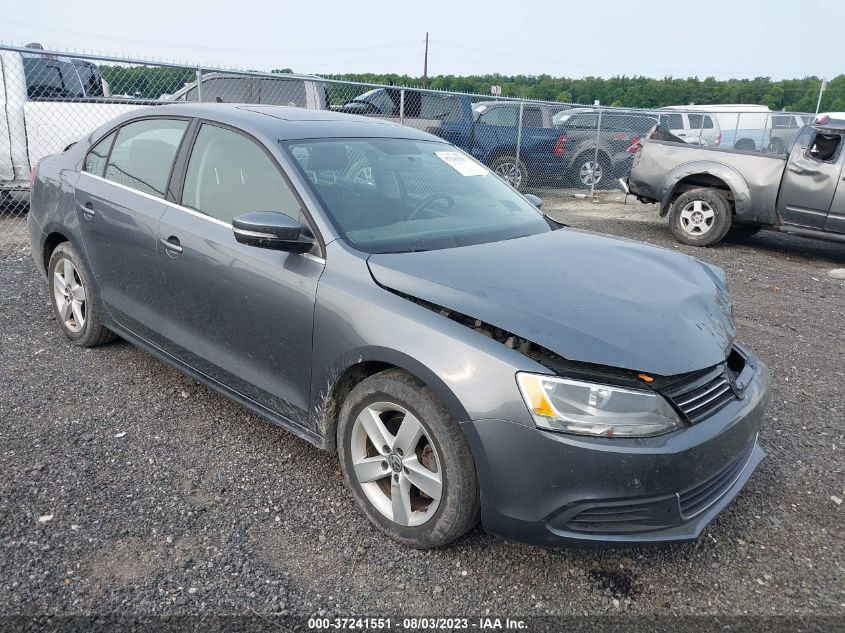 2014 VOLKSWAGEN JETTA 2.0L TDI