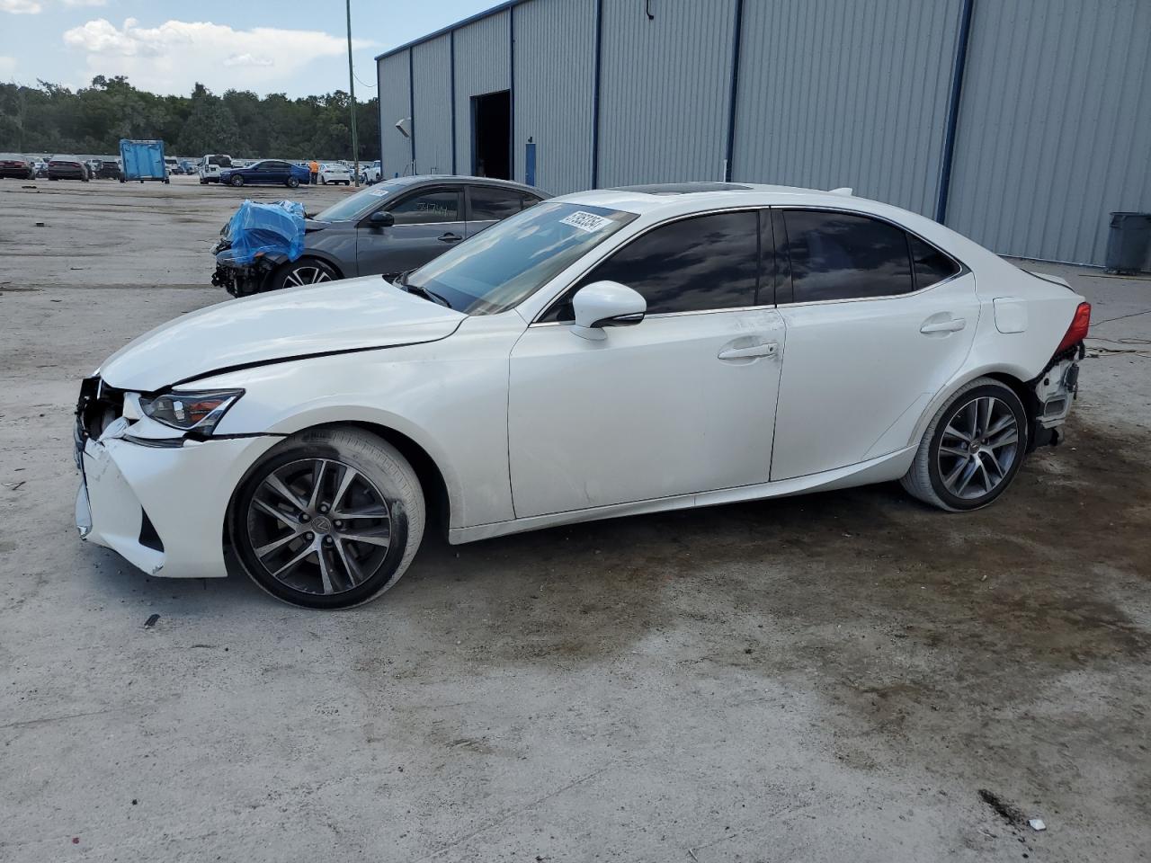 2018 LEXUS IS 300