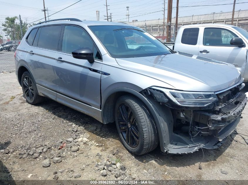 2022 VOLKSWAGEN TIGUAN SE R-LINE BLACK