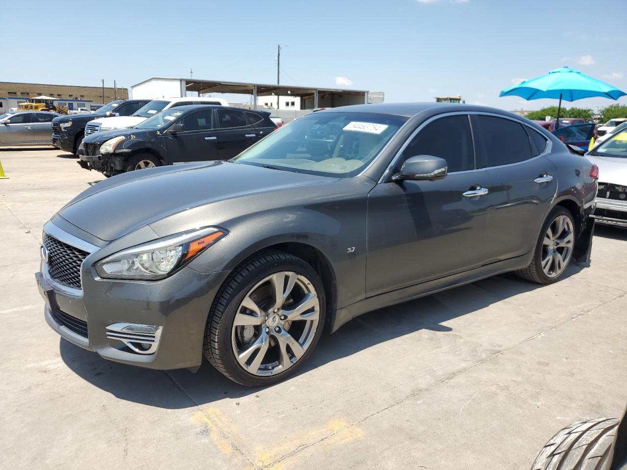 2015 INFINITI Q70 3.7