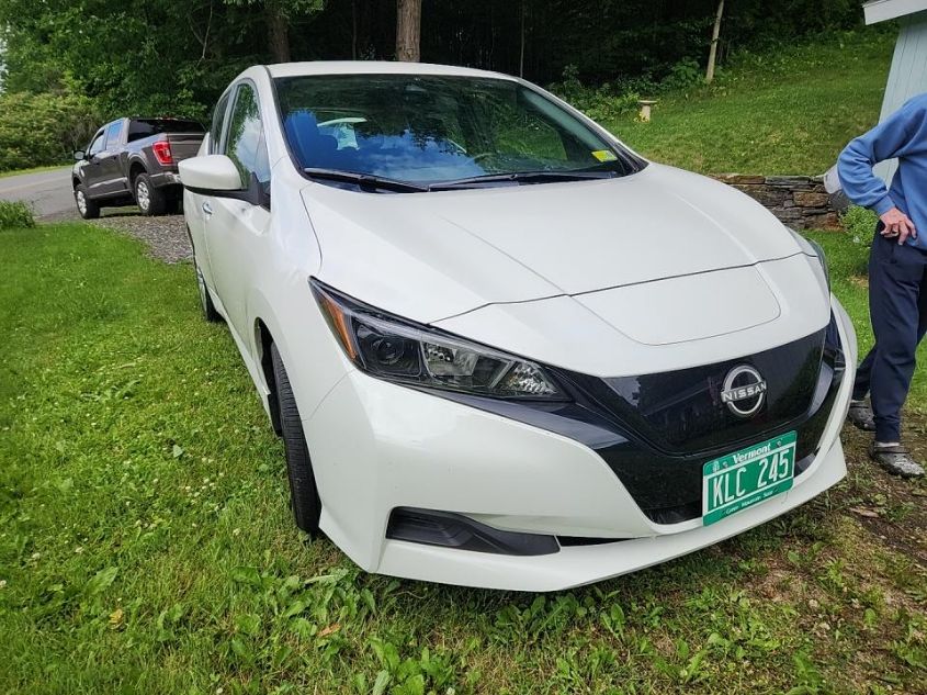 2023 NISSAN LEAF S