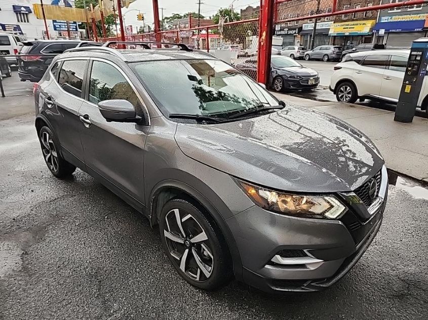 2022 NISSAN ROGUE SPORT SL