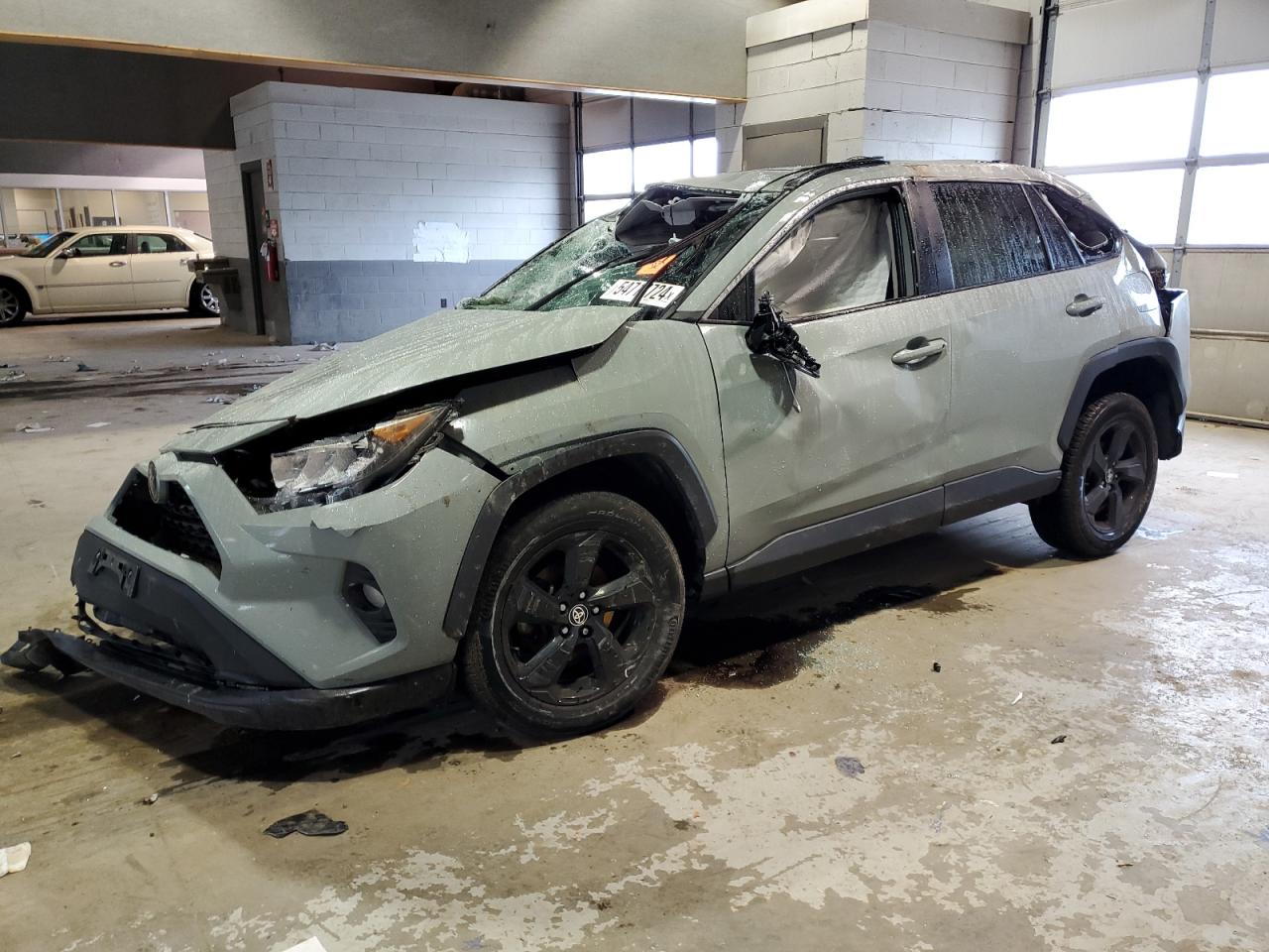 2019 TOYOTA RAV4 XLE