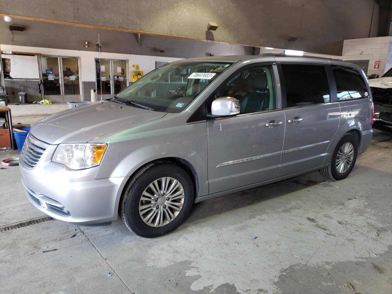 2016 CHRYSLER TOWN & COUNTRY TOURING L