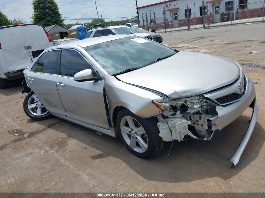 2014 TOYOTA CAMRY SE