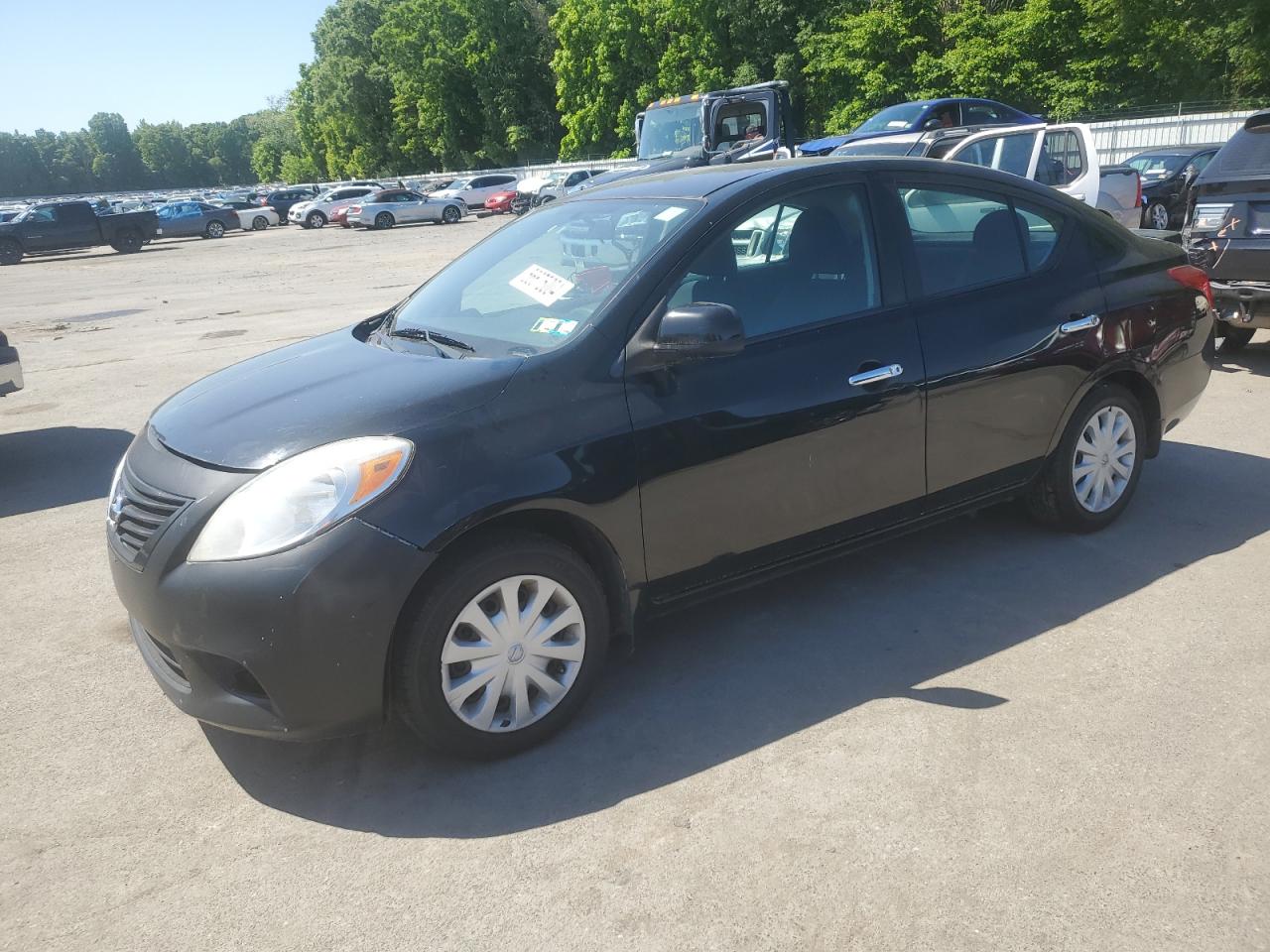 2013 NISSAN VERSA S