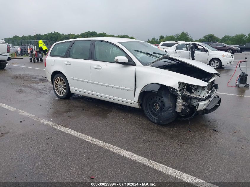 2011 VOLVO V50 T5