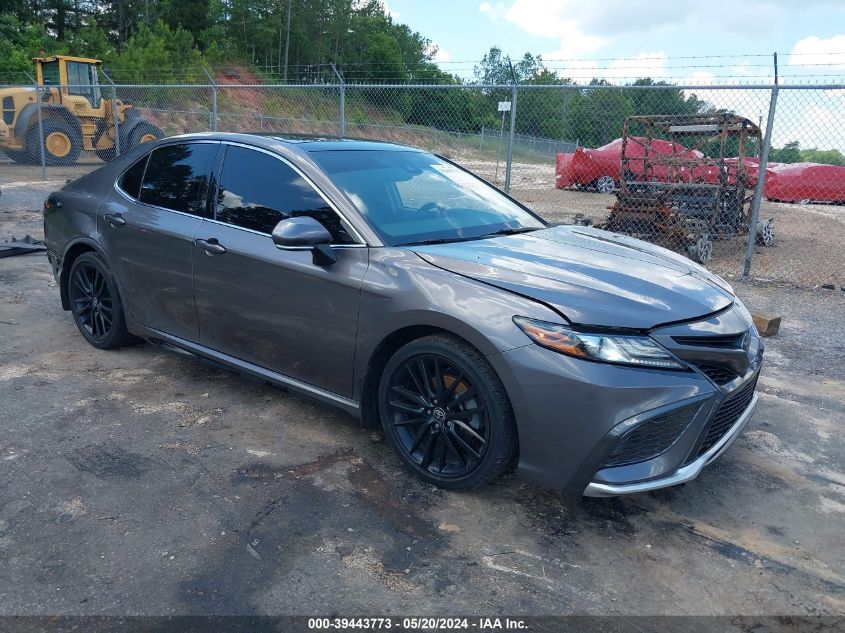 2021 TOYOTA CAMRY XSE