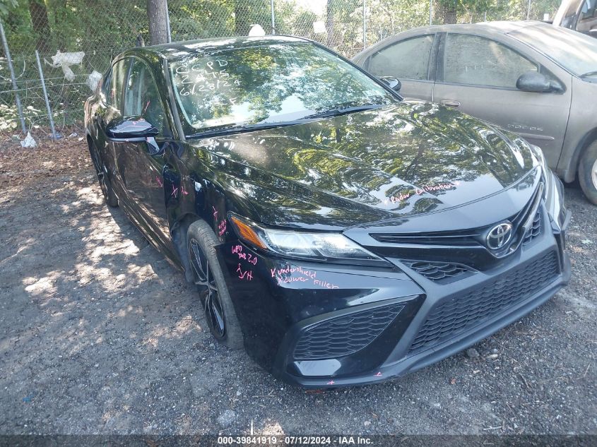 2021 TOYOTA CAMRY SE