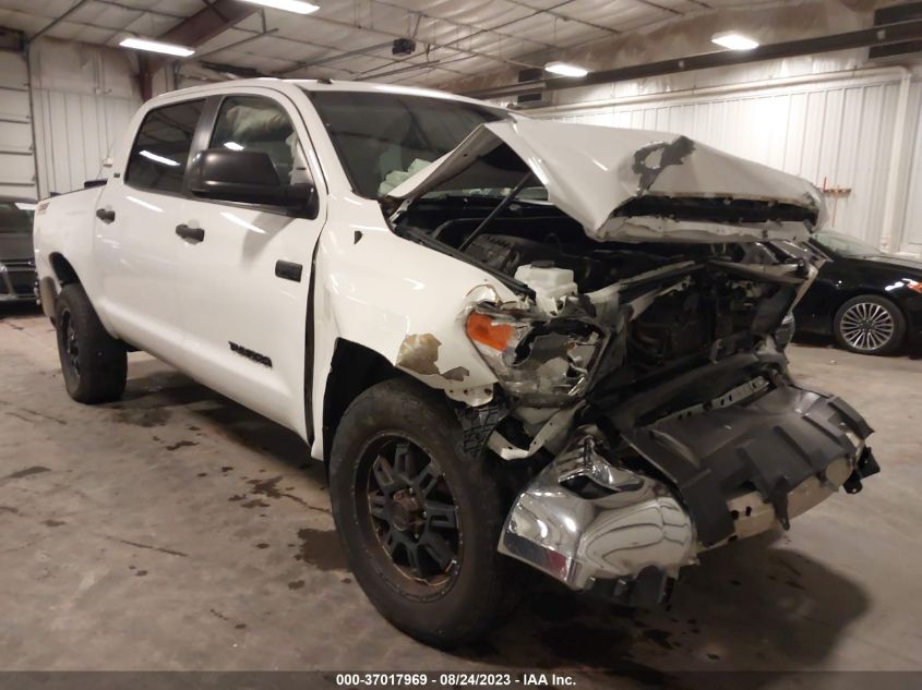 2017 TOYOTA TUNDRA SR5 5.7L V8