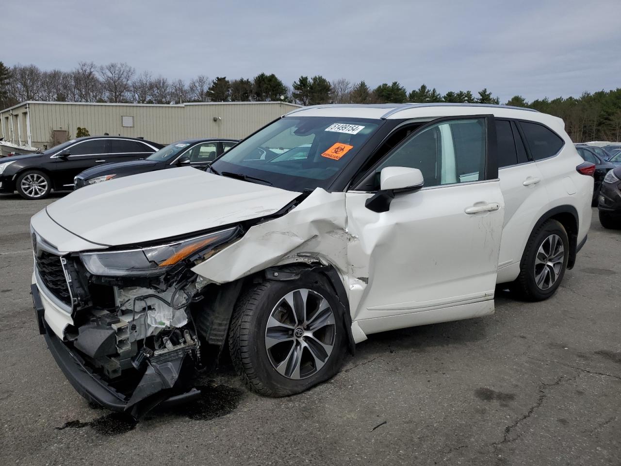 2021 TOYOTA HIGHLANDER XLE