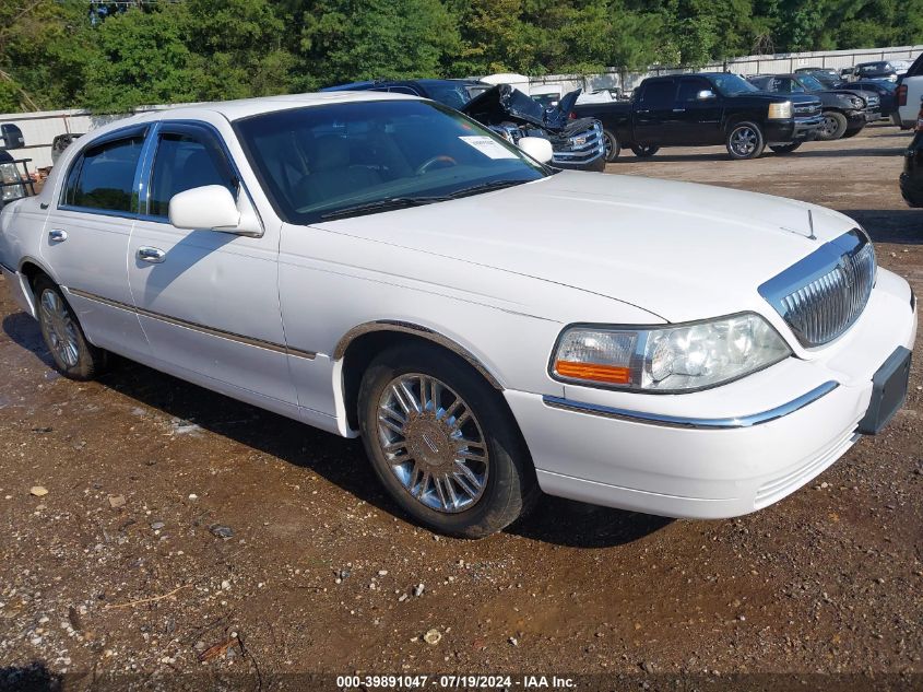 2010 LINCOLN TOWN CAR SIGNATURE LIMITED