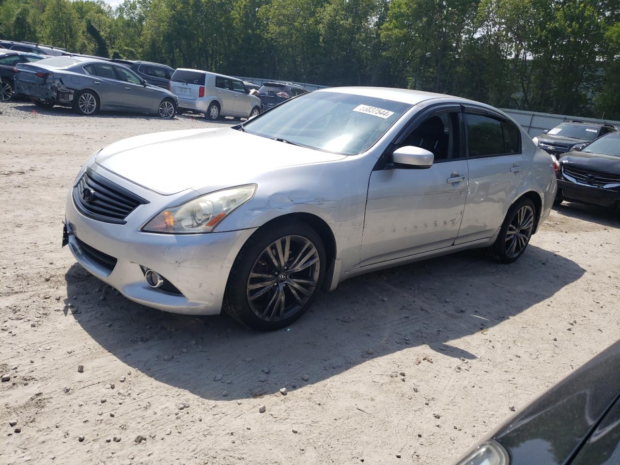 2011 INFINITI G37