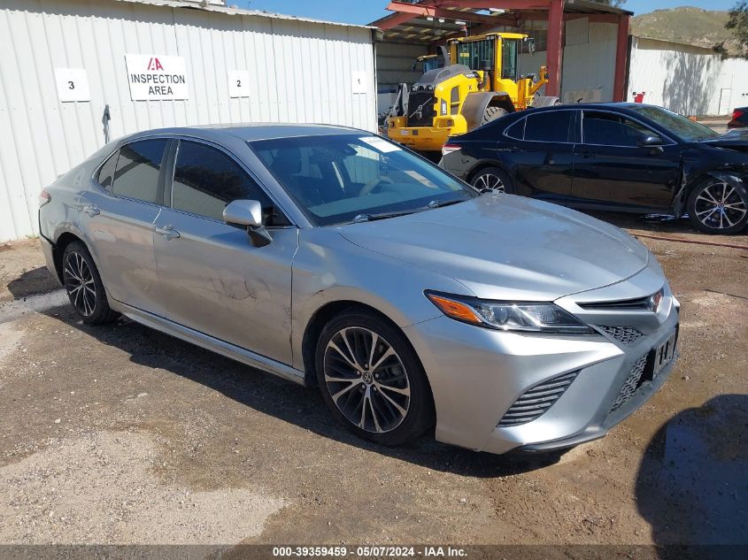 2018 TOYOTA CAMRY SE