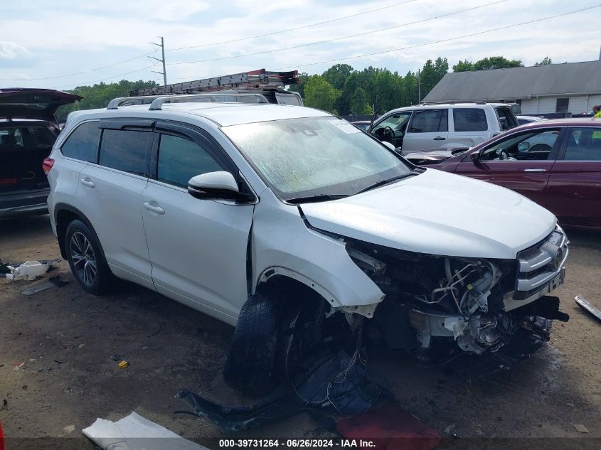 2017 TOYOTA HIGHLANDER LE