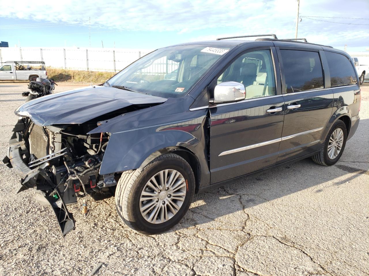 2013 CHRYSLER TOWN & COUNTRY TOURING L