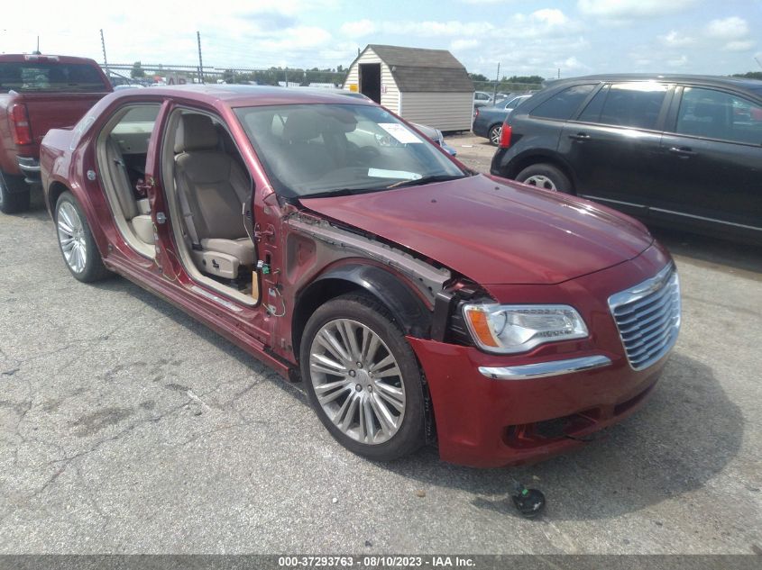 2011 CHRYSLER 300C