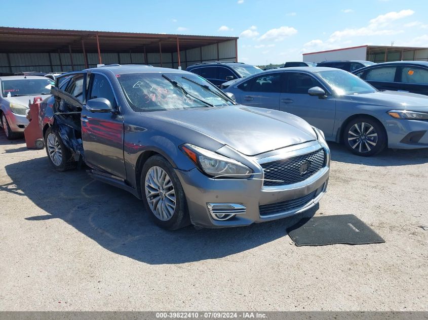 2015 INFINITI Q70 5.6